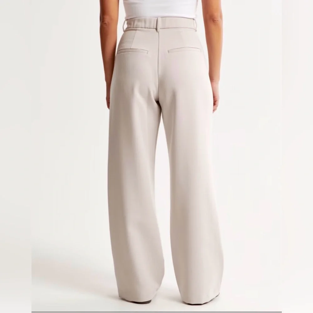 Abercrombie Curve Love Sloane Tailored Wide Leg Pant - Picture 2 of 5
